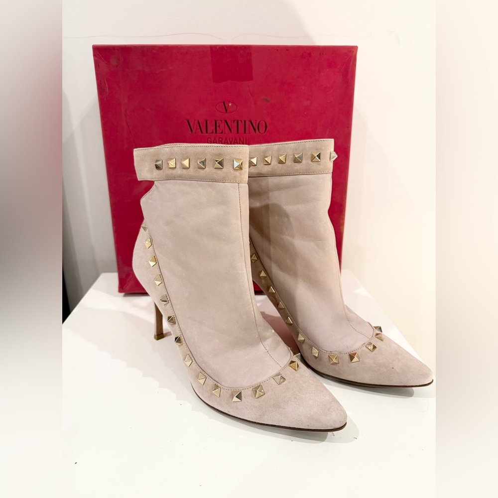 Authentic Valentino Garavani Taupe Studded Leather & Suede Ankle Boots